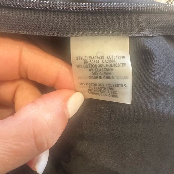 Elie Tahari Women’s Black V Neck Collar Pullover Blouse Top - Picture 7 of 8